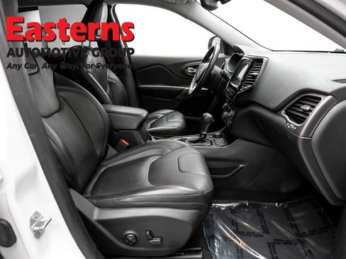 Used 2019 Jeep Cherokee Limited AWD/4WD image 26