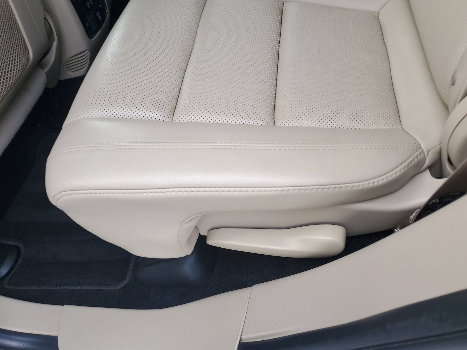 Used 2014 Jeep Grand Cherokee Limited w/ Luxury Group II AWD/4WD image 15