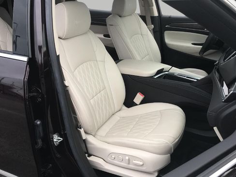Certified 2022 Buick Enclave Avenir w/ Trailering Package, 5000 lbs. AWD/4WD image 20