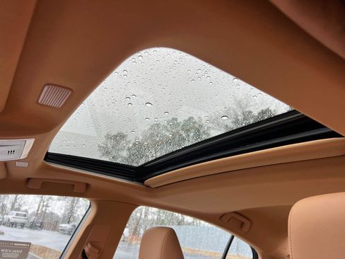 Used 2024 Lexus ES 350 w/ Premium Package image 33