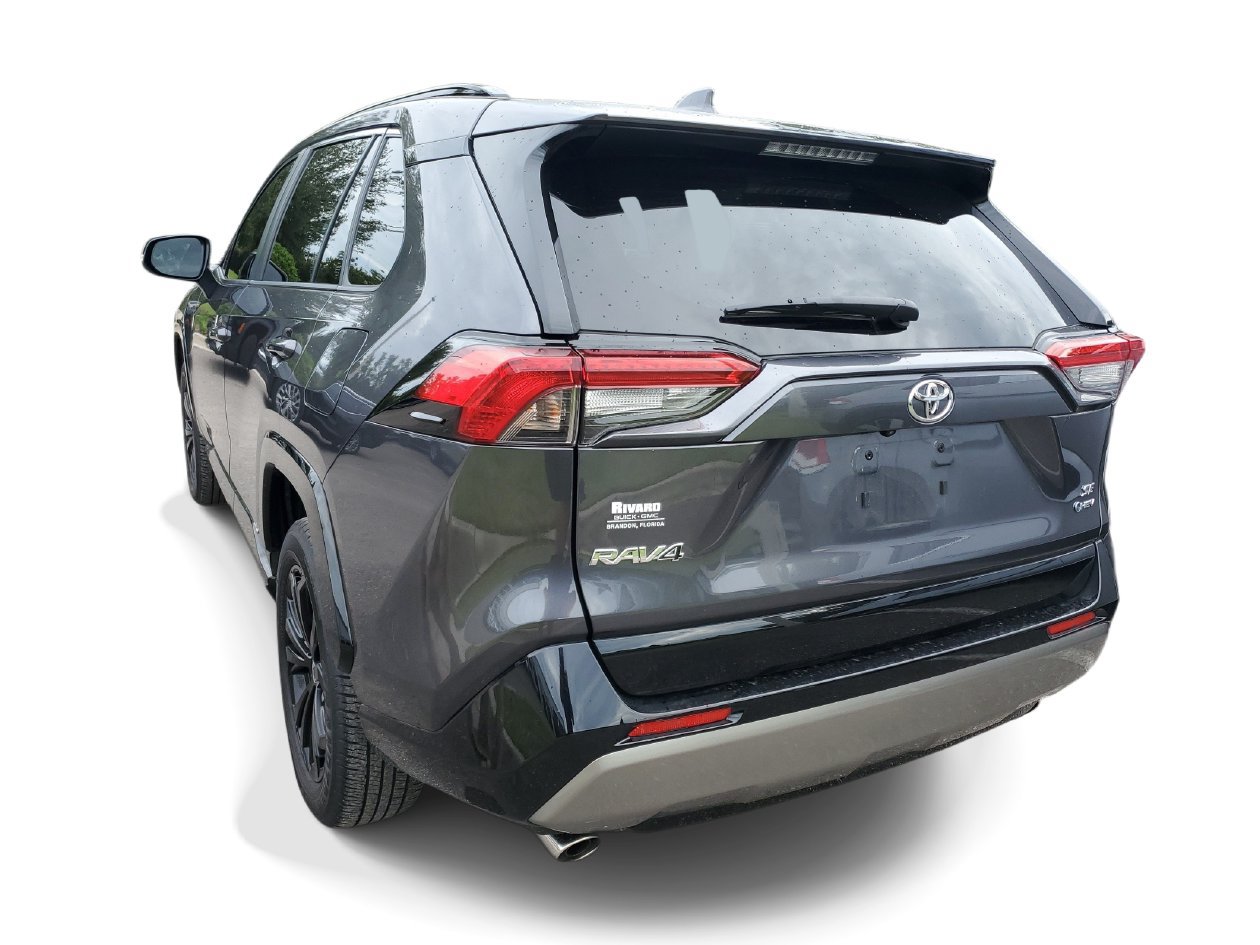 Used 2025 Toyota RAV4 SE AWD/4WD image 3