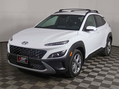 Used 2022 Hyundai Kona SEL AWD/4WD image 6