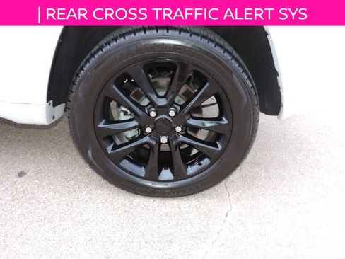 Used 2021 Jeep Grand Cherokee Laredo X AWD/4WD image 14