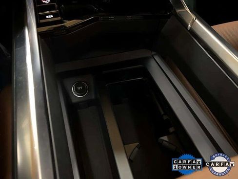 Used 2022 Audi e-tron Premium Plus w/ Premium Plus Package image 61