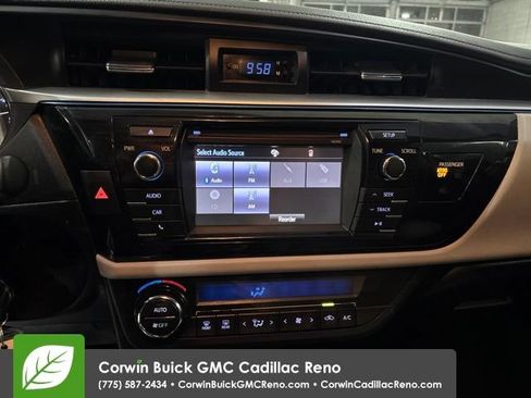 Used 2015 Toyota Corolla LE FWD image 23