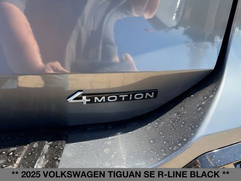 New 2025 Volkswagen Tiguan SE R-Line image 13