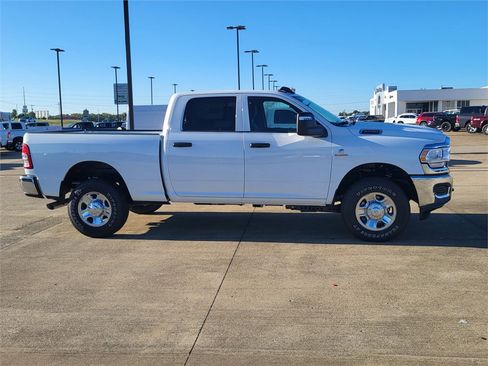 New 2024 RAM 3500 Tradesman w/ Chrome Appearance Group image 8