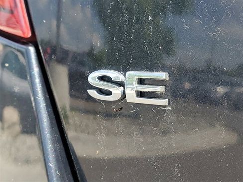 Used 2014 Ford Fiesta SE w/ Equipment Group 201A image 6