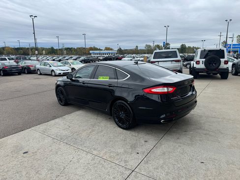 Used 2016 Ford Fusion SE w/ Equipment Group 202A image 7