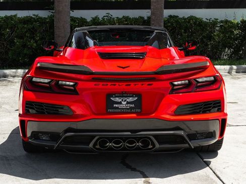 Used 2023 Chevrolet Corvette Z06 RWD image 7