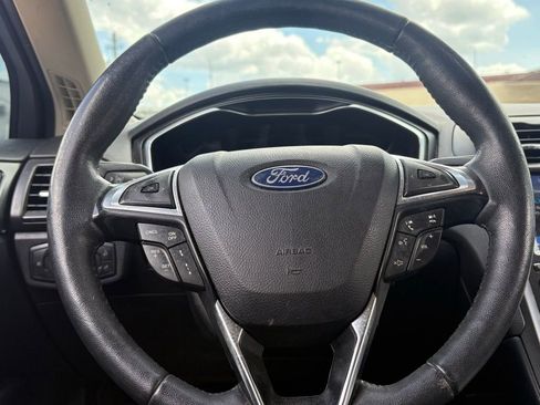 Used 2020 Ford Fusion Titanium AWD/4WD image 17