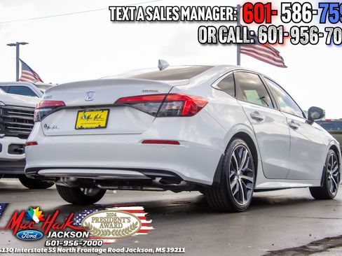 Used 2023 Honda Civic Touring image 6