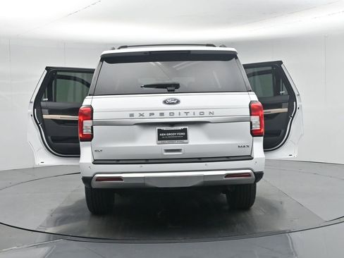 Certified 2024 Ford Expedition Max XLT image 35
