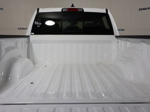 New 2026 RAM 1500 Express AWD/4WD image 8