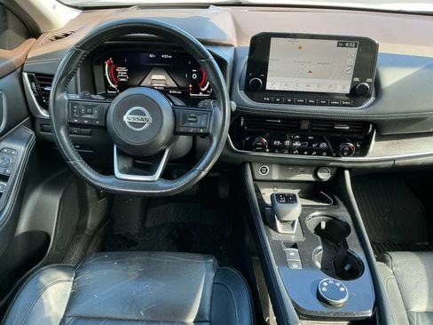 Used 2021 Nissan Rogue Platinum AWD/4WD image 16