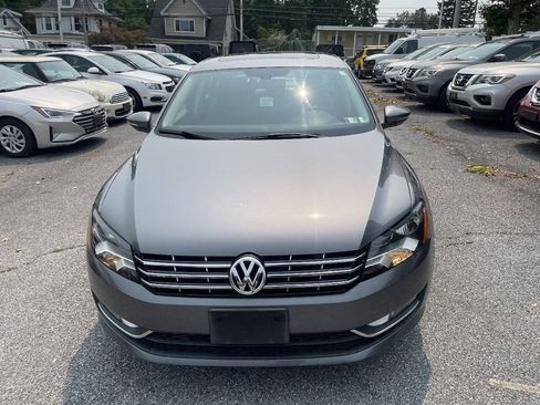 Used 2012 Volkswagen Passat 3.6 SEL Premium FWD image 3