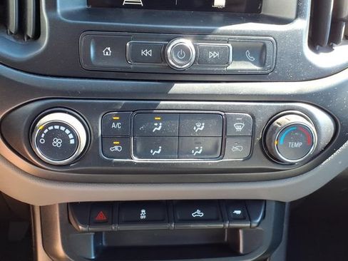 Used 2019 Chevrolet Colorado W/T w/ WT Convenience Package AWD/4WD image 18