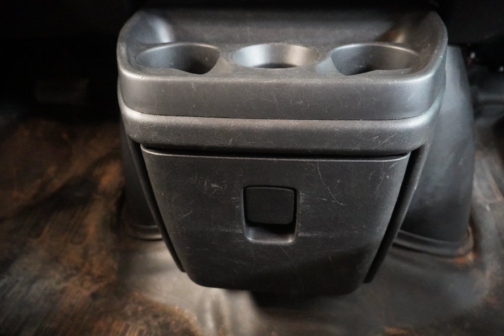 Used 2014 GMC Savana 2500 RWD image 28