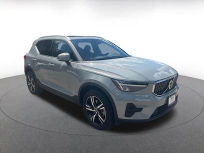 Used 2024 Volvo XC40 B5 Core