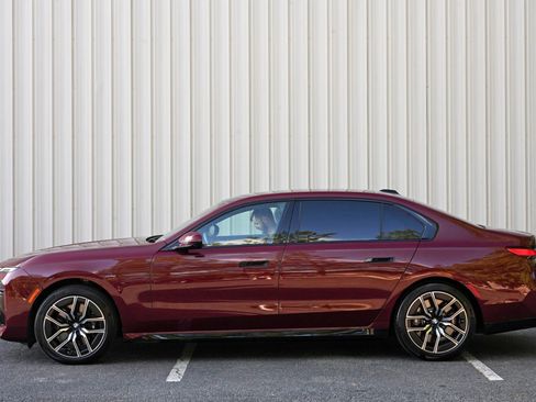 Used 2023 BMW 760i xDrive AWD/4WD image 57