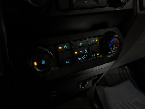 Used 2020 Ford F250 XL w/ Power Equipment Group image 28