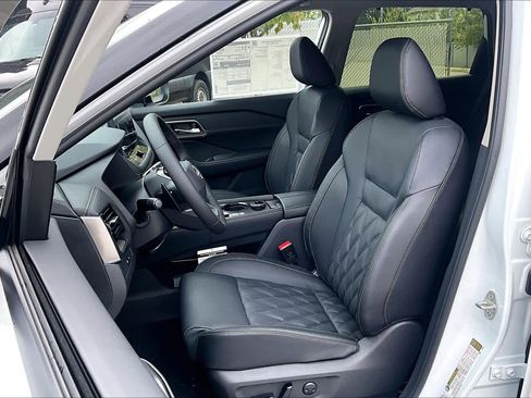 New 2026 Nissan Rogue Platinum w/ Platinum Premium Package image 15