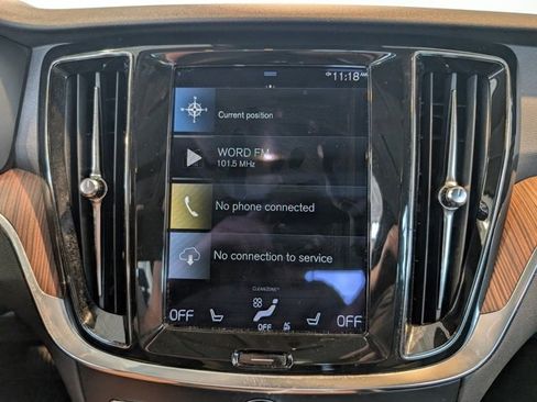 Used 2022 Volvo S60 B5 Inscription image 19