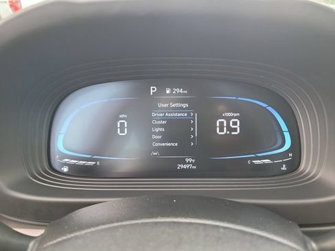 Used 2025 Hyundai Venue SEL FWD image 29