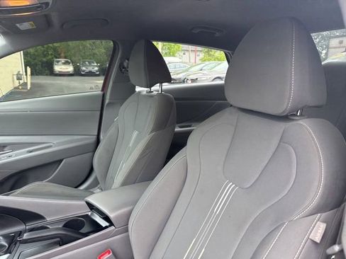 Used 2023 Hyundai Elantra SEL w/ Cargo Package FWD image 10