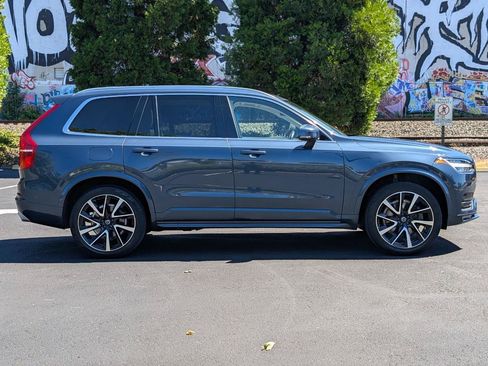 Used 2020 Volvo XC90 T6 Momentum w/ Protection Package Premier AWD/4WD image 8