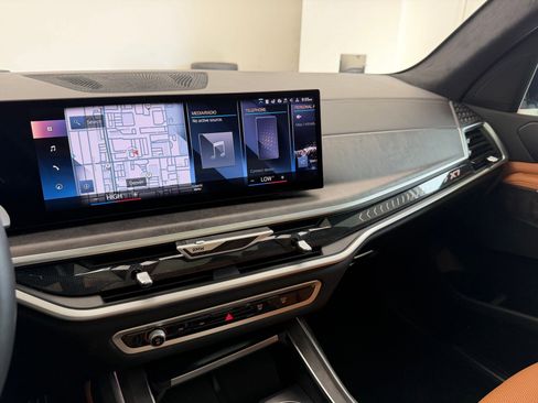 Certified 2023 BMW X7 xDrive40i w/ M Sport Package image 26