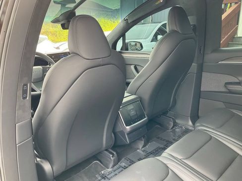 Used 2023 Tesla Model X AWD/4WD image 34