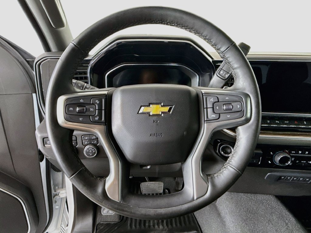 Used 2025 Chevrolet Silverado 2500 LT w/ All Star Edition AWD/4WD image 11