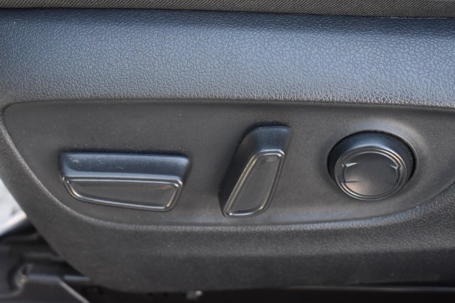 Used 2025 Toyota RAV4 XLE AWD/4WD image 20