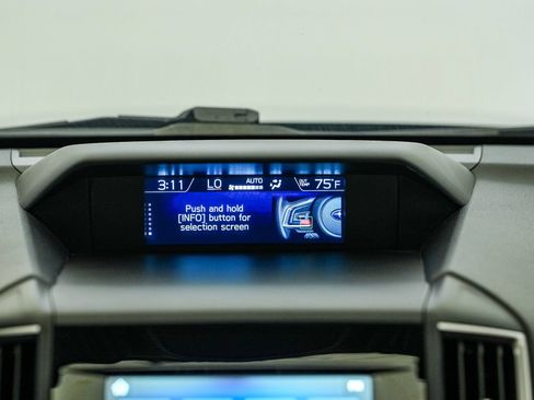 Used 2024 Subaru Forester Premium AWD/4WD image 16
