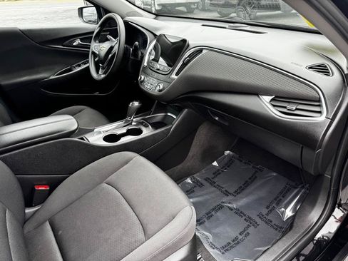 Used 2020 Chevrolet Malibu LT FWD image 15