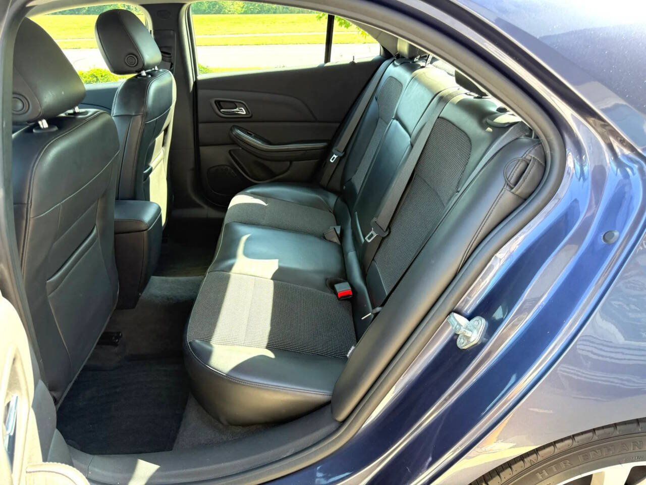 Used 2014 Chevrolet Malibu LT FWD image 14
