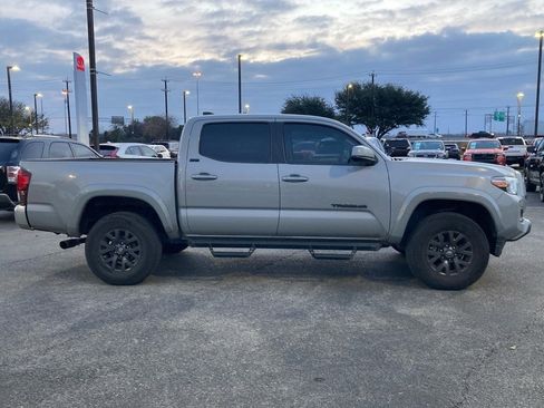 Used 2021 Toyota Tacoma SR5 image 4