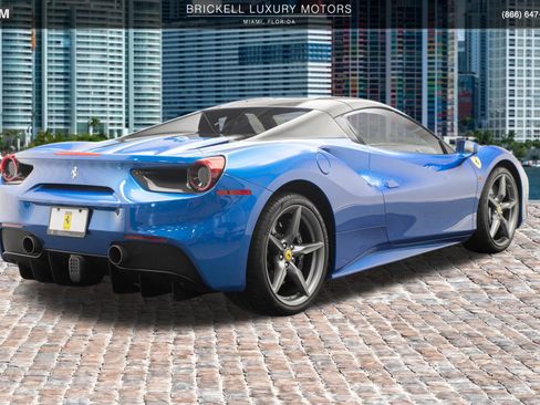 Used 2017 Ferrari 488 Spider RWD image 4