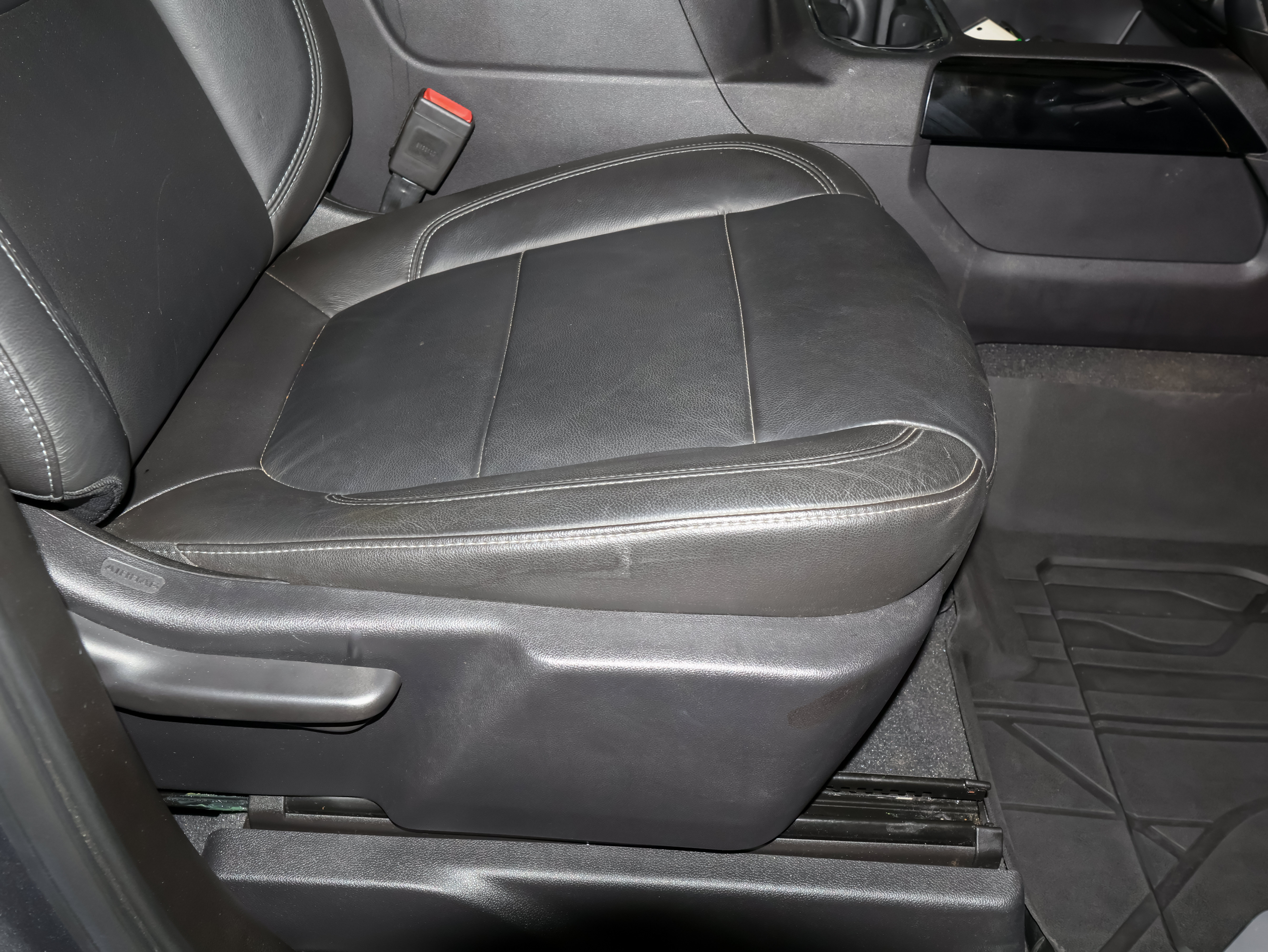 Used 2020 Chevrolet Silverado 1500 RST AWD/4WD image 48