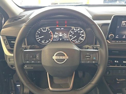Used 2025 Nissan Rogue SV AWD/4WD image 7