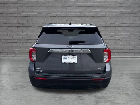 Used 2023 Ford Explorer XLT AWD/4WD image 6