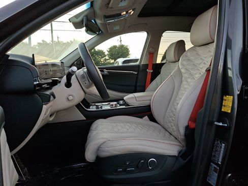 Certified 2025 Genesis GV80 3.5T e-SC AWD/4WD image 14