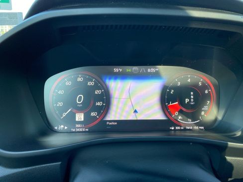 Used 2019 Volvo XC40 T5 R-Design AWD/4WD image 13