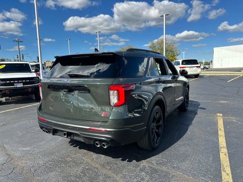 Certified 2022 Ford Explorer ST w/ Equipment Group 401A image 8