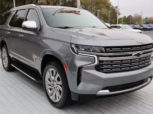 Used 2021 Chevrolet Tahoe Premier w/ Premium Package AWD/4WD image 7