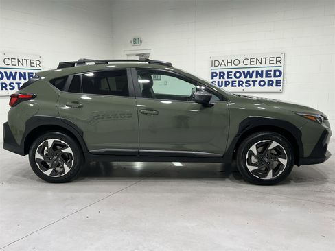 Certified 2025 Subaru Crosstrek 2.5i Limited w/ Crosstrek Mirror Package image 9