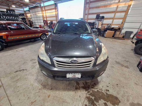 Used 2011 Subaru Outback 2.5i Premium w/ All-Weather Pkg image 8
