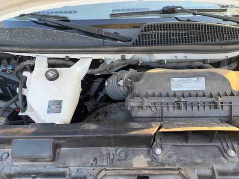 Used 2022 Chevrolet Express 3500 w/ Power Convenience Package RWD image 36