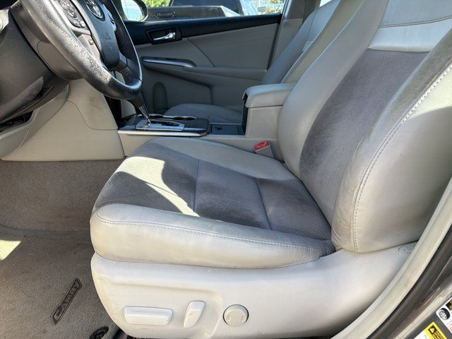 Used 2014 Toyota Camry XLE w/ Leather Package FWD image 12